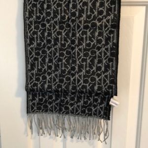 NWOT Calvin Klein Scarf